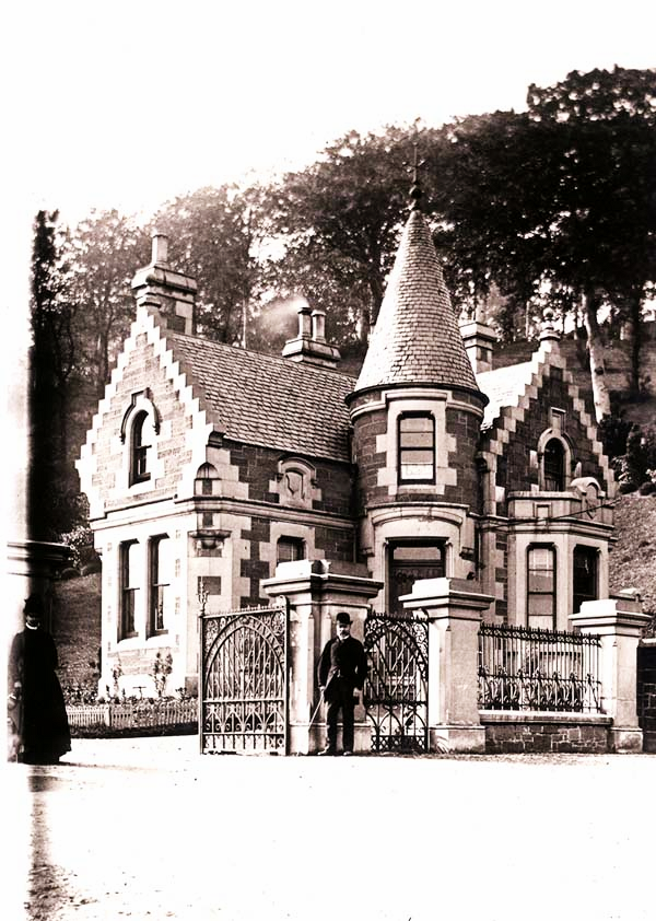 Balgay Park Entrance Lodge, East End