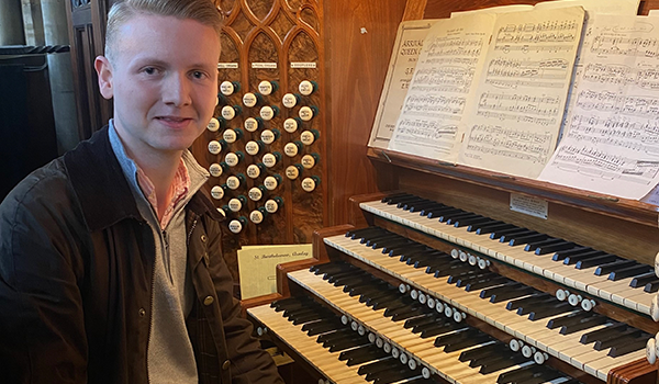 First Summer Organ Sessions to Showcase Caird Hall Organ and Support Young Organists