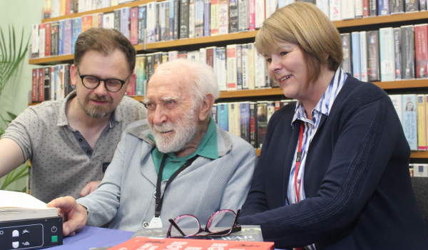 Demonstration of Eye-Pal SOLO electronic vision aid. Scottish War Blinded: Eye-Pal Vision Aid Donation to Central Library
