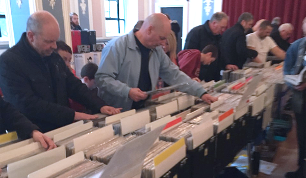 Record Fair returns to Caird Hall Record Fair returns to Caird Hall